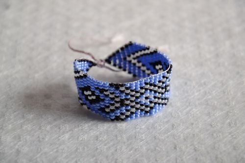 Beautiful womens handmade woven bead necklace with ties - MADEheart.com