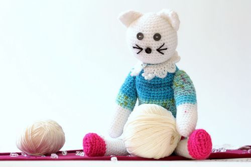 Knitted toy Cat in dress - MADEheart.com