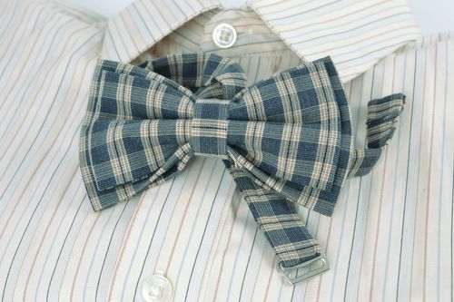 Beautiful handmade fabric bow tie - MADEheart.com