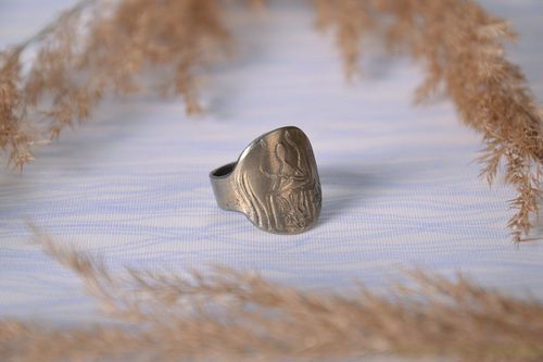 Ring made using hot enamel technique - MADEheart.com