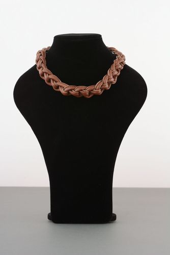 Leather necklace and bracelet in brown color - MADEheart.com