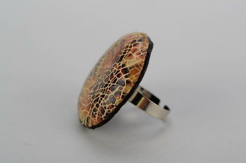 Ring made of textured leather - MADEheart.com