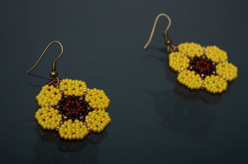 Beaded earrings in the shape of sunflowers - MADEheart.com