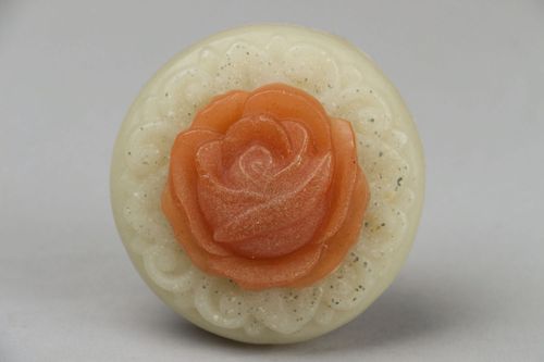 Homemade soap for sensitive skin - MADEheart.com