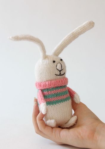 Knitted toy Hare in pink and green sweater - MADEheart.com