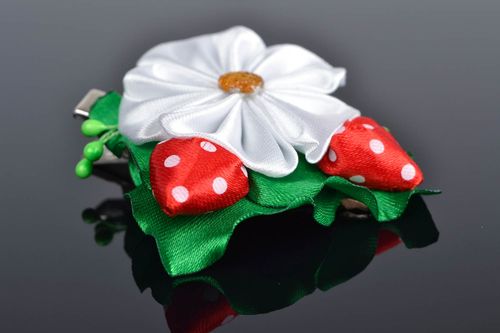 Beautiful handmade designer satin ribbon flower hair clip for children - MADEheart.com