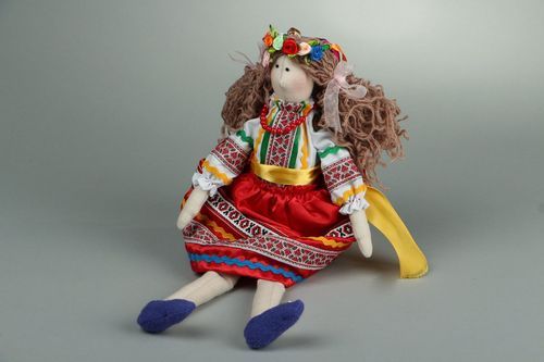 Handmade flax doll - MADEheart.com