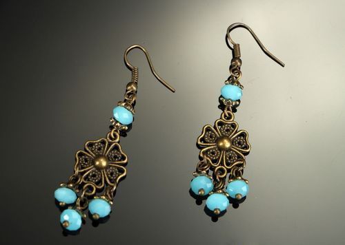 Earrings with bronze and crystal - MADEheart.com