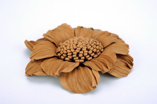 Leather Brooch in the form of a flower - MADEheart.com
