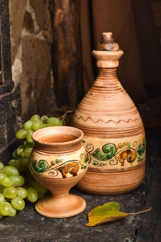 30 oz ceramic decorative wine decanter and wine glass set 2,2 lb - MADEheart.com