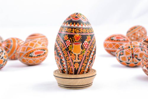 Painted Easter goose egg - MADEheart.com