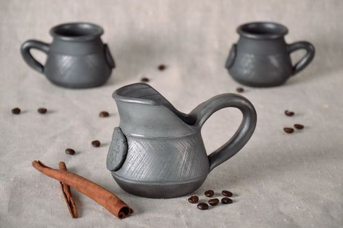 10 oz ceramic creamer jug with handle in black color 0,5 lb - MADEheart.com