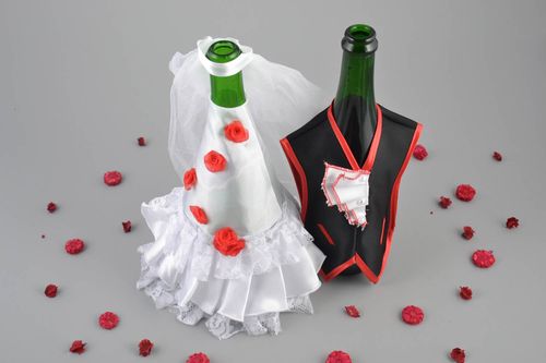 Handmade clothes bride and groom for champagne bottles made of satin and veiling - MADEheart.com