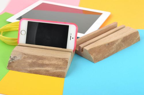 Set of 2 homemade designer wooden gadget holders for tablet and smartphone - MADEheart.com
