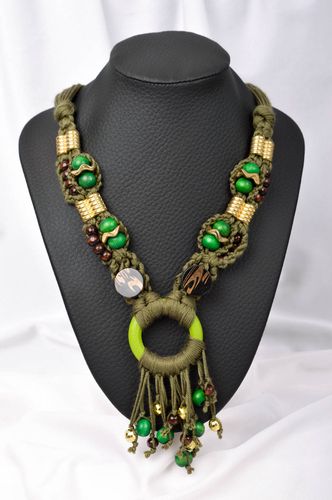 Handmade textile necklace ideas beaded necklace design cool jewelry ideas  - MADEheart.com