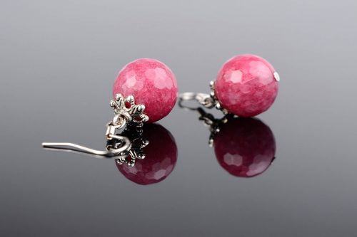 Ball earrings with a young ruby - MADEheart.com