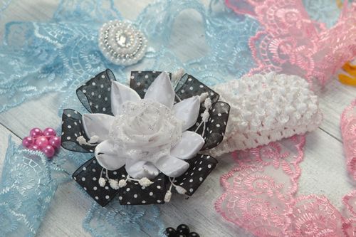 Beautiful handmade flower headband baby headband fashion accessories hair bands - MADEheart.com
