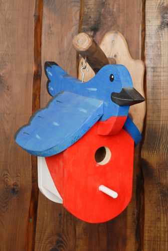 Painted wooden bird feeder - MADEheart.com
