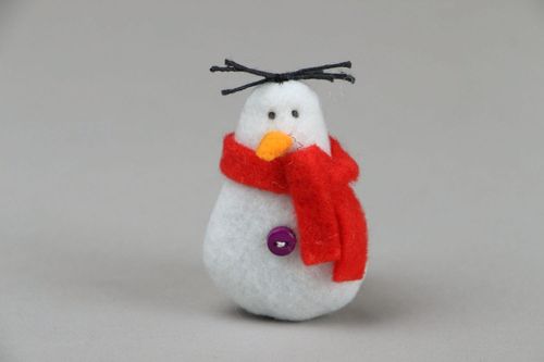 Decorative felt snowman - MADEheart.com