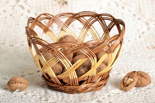Woven basket for candies - MADEheart.com