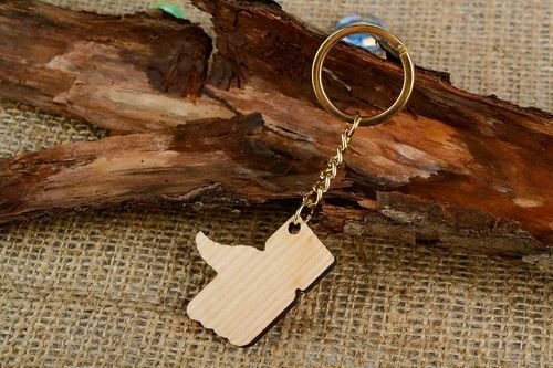 Wooden key chain Like - MADEheart.com