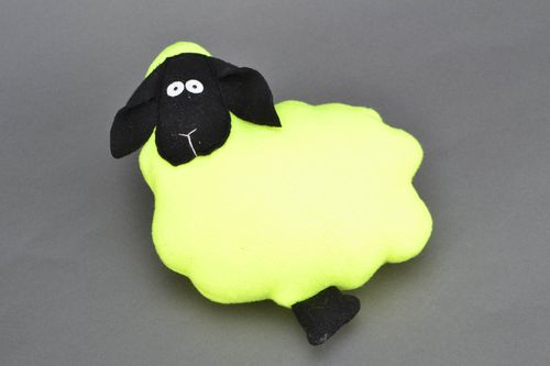 Fleece interior pillow pet Lamb - MADEheart.com