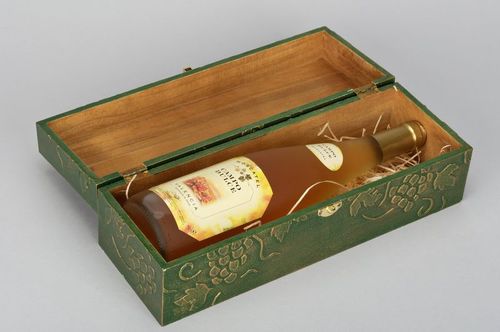 Box for a bottle - MADEheart.com