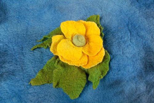 Designer accessory handmade brooch woolen flower brooch unusual jewelry for girl - MADEheart.com