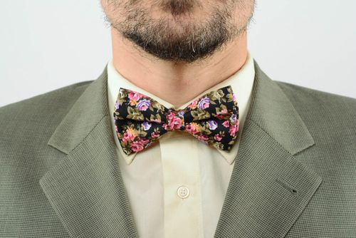 Black bow tie with roses - MADEheart.com
