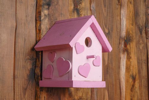 Pink wooden birdhouse - MADEheart.com