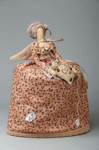 Teapot cozy doll - MADEheart.com