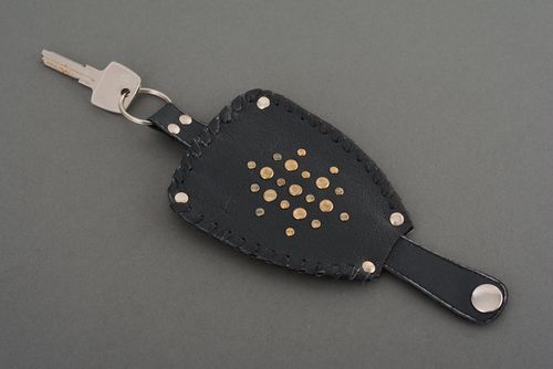 Leather handmade key holder - MADEheart.com