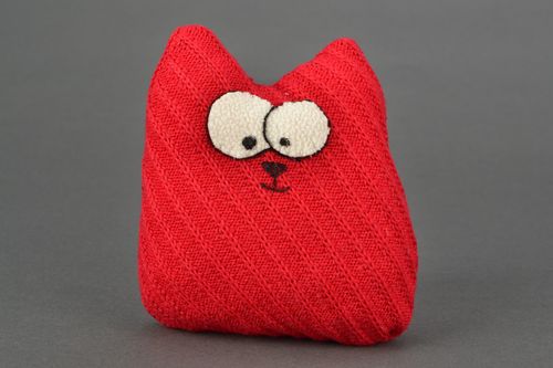 Soft interior pillow pet Red Cat - MADEheart.com