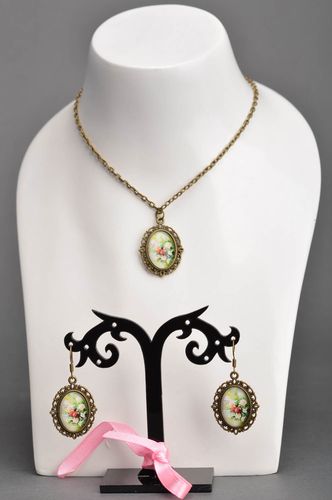 Homemade designer jewelry set vintage metal pendant and earrings with print - MADEheart.com