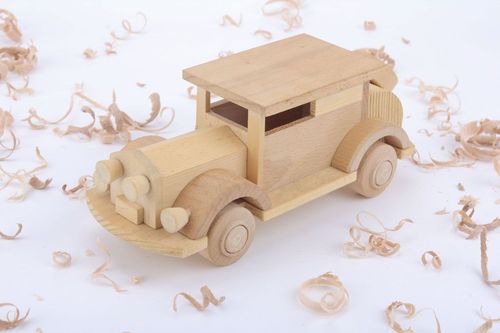 Wooden toy Vintage Car - MADEheart.com