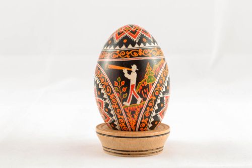 Homemade Easter egg - MADEheart.com