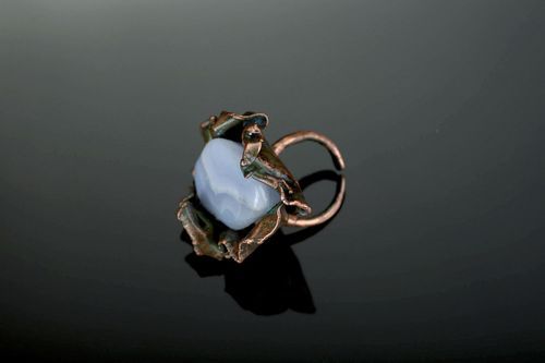 Copper ring with chalcedony - MADEheart.com