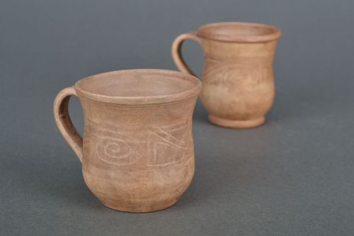 Medium size white clay not glazed tea cup with handle and Greek-style geometric pattern - MADEheart.com
