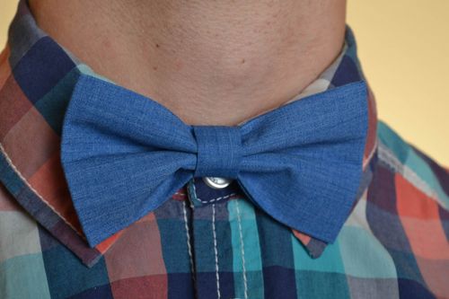 Beautiful handmade designer fabric bow tie with adjustable strap - MADEheart.com