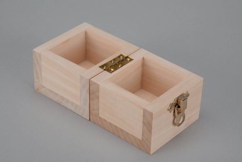 Square blank box with latch - MADEheart.com