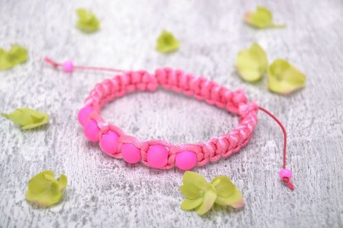 Pink wrist bracelet - MADEheart.com