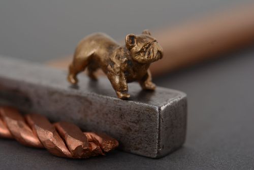 Bronze figurine English Bulldog - MADEheart.com