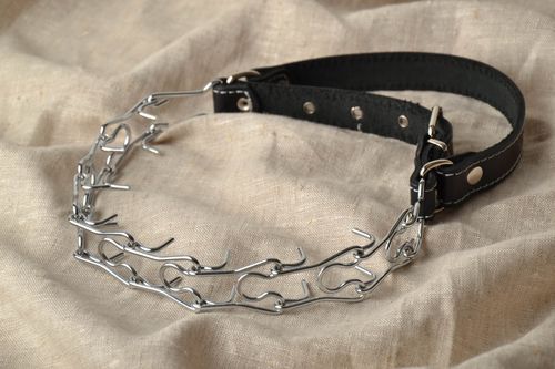 Strict metal collar with leather straps - MADEheart.com