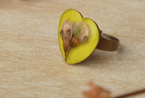 Seal ring with natural flowers Heart of the Sun - MADEheart.com