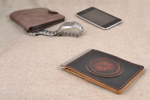 Leather money clip card holder with embossing - MADEheart.com