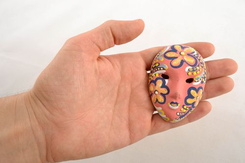 Ceramic fridge magnet in the shape of painted mask - MADEheart.com