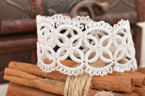 Beautiful handmade designer gentle white tatting lace bracelet with beads  - MADEheart.com