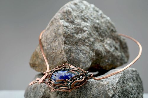 Necklace from copper with lapis lazuli - MADEheart.com