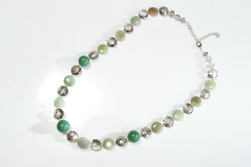 Jade and crystal necklace  - MADEheart.com