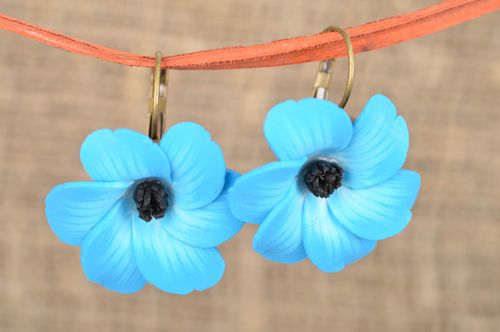 Handmade designer polymer clay flower earrings of blue color beautiful jewelry - MADEheart.com
